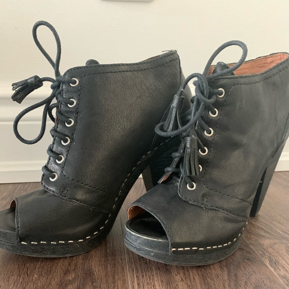 Lucky Brand - Lace Up Heels - size 7 - Picture 3 of 9
